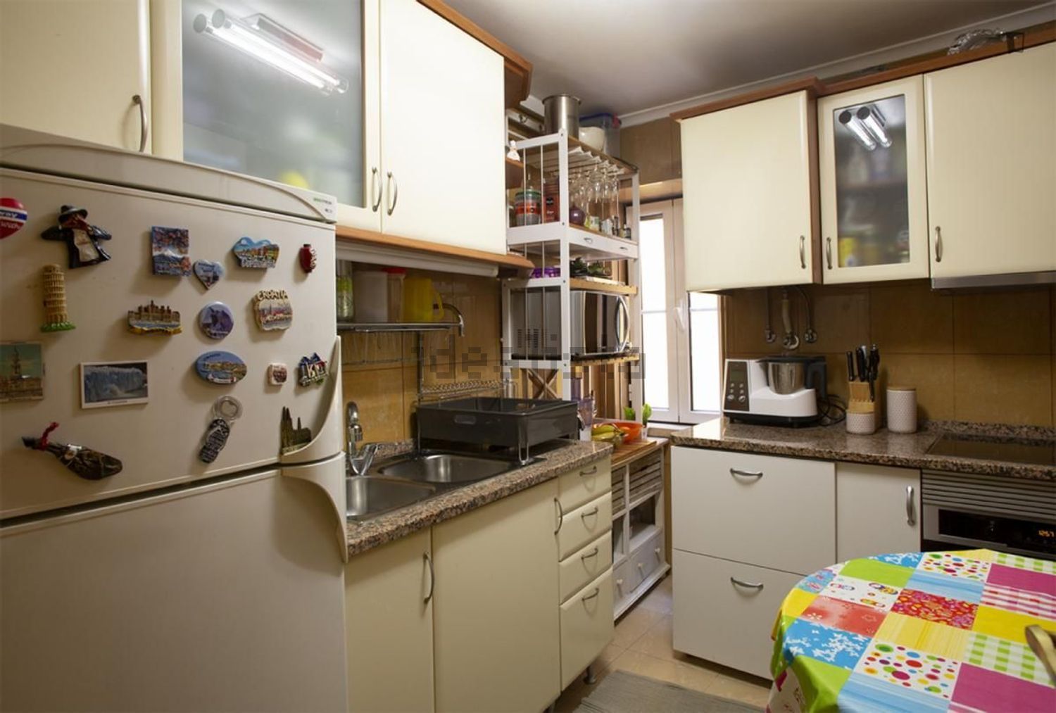 出租房间在Rua da Achada - 厨房