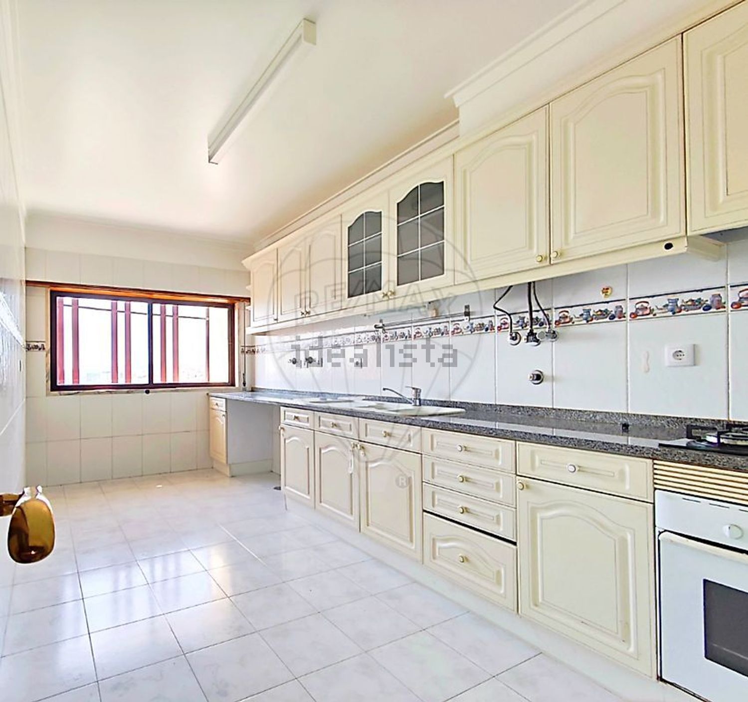 出租公寓 t3在Rua António Luís Gomes - 厨房