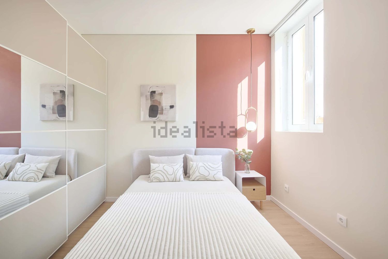 出租房间在Largo Vitorino Damásio, 2 - 卧室