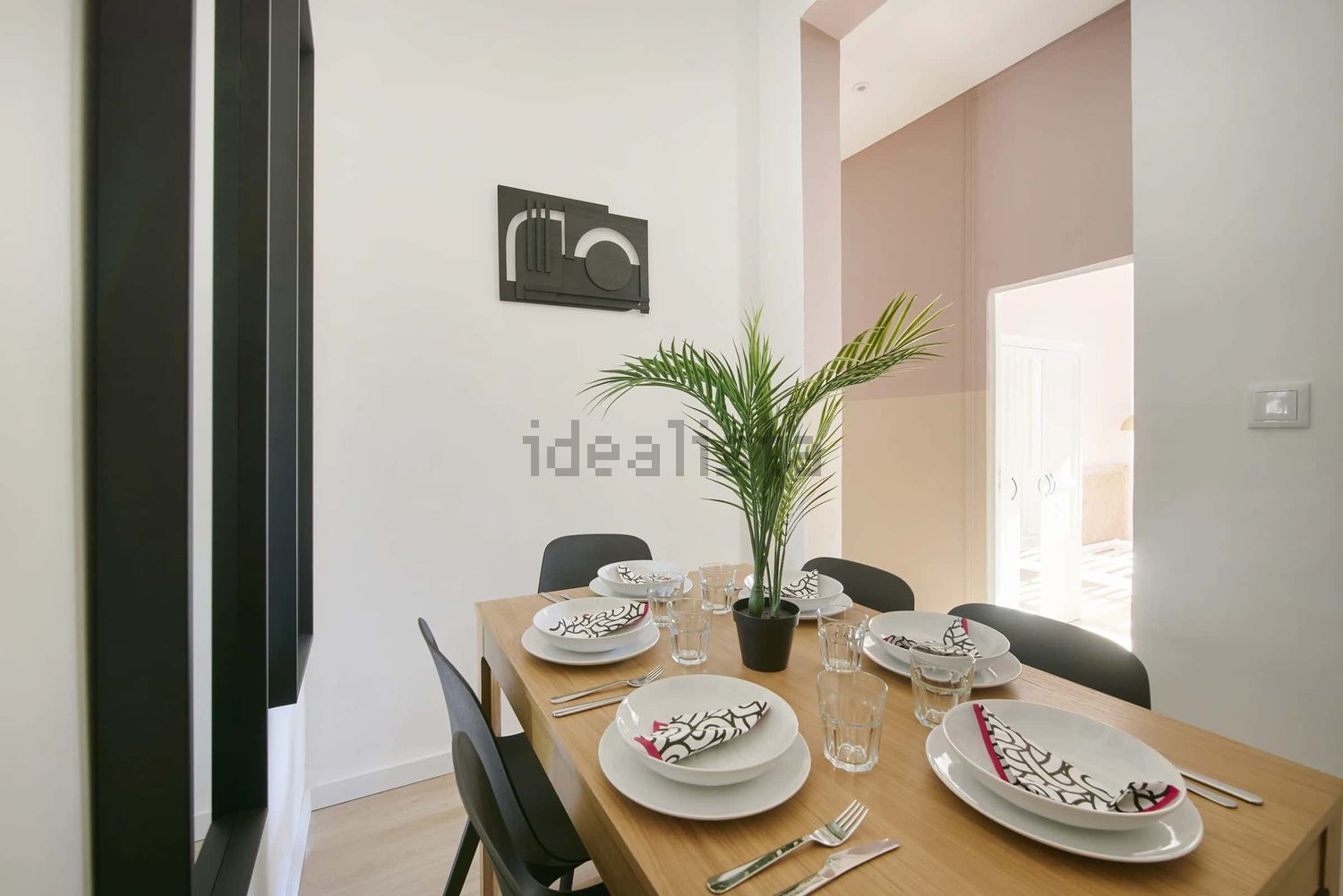 出租房间在Largo Vitorino Damásio, 2 - 客厅