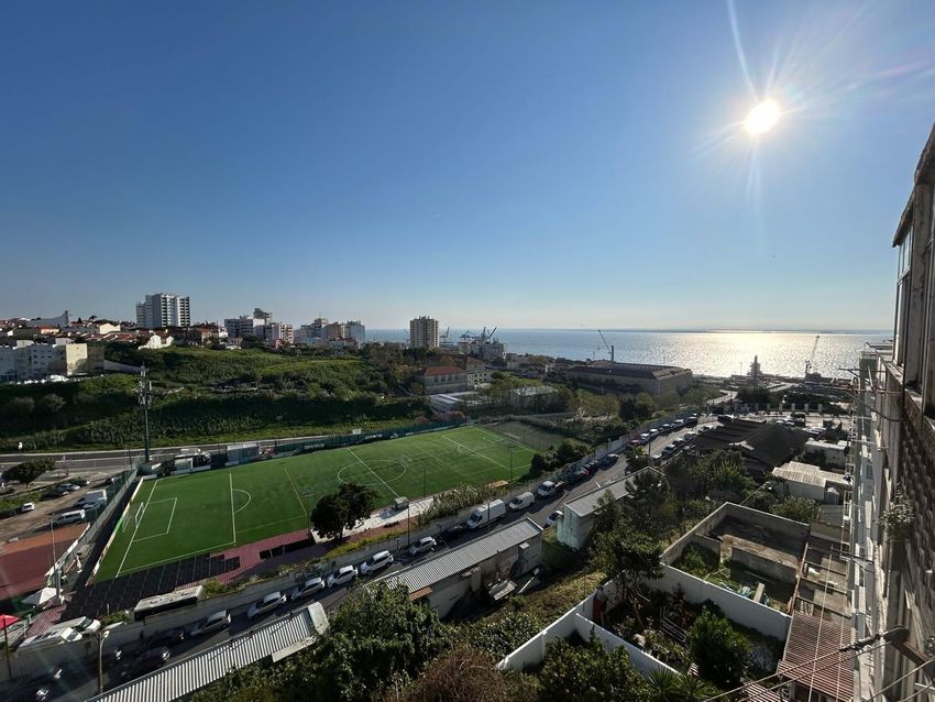 出租顶层公寓在Rua General Justiniano Padrel, 14