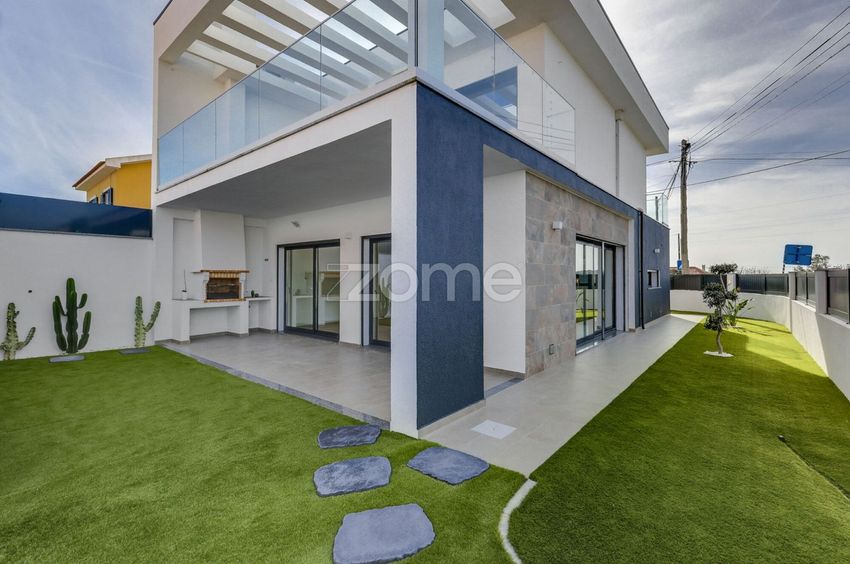 出租双拼别墅在Rua Portelas, 47 a