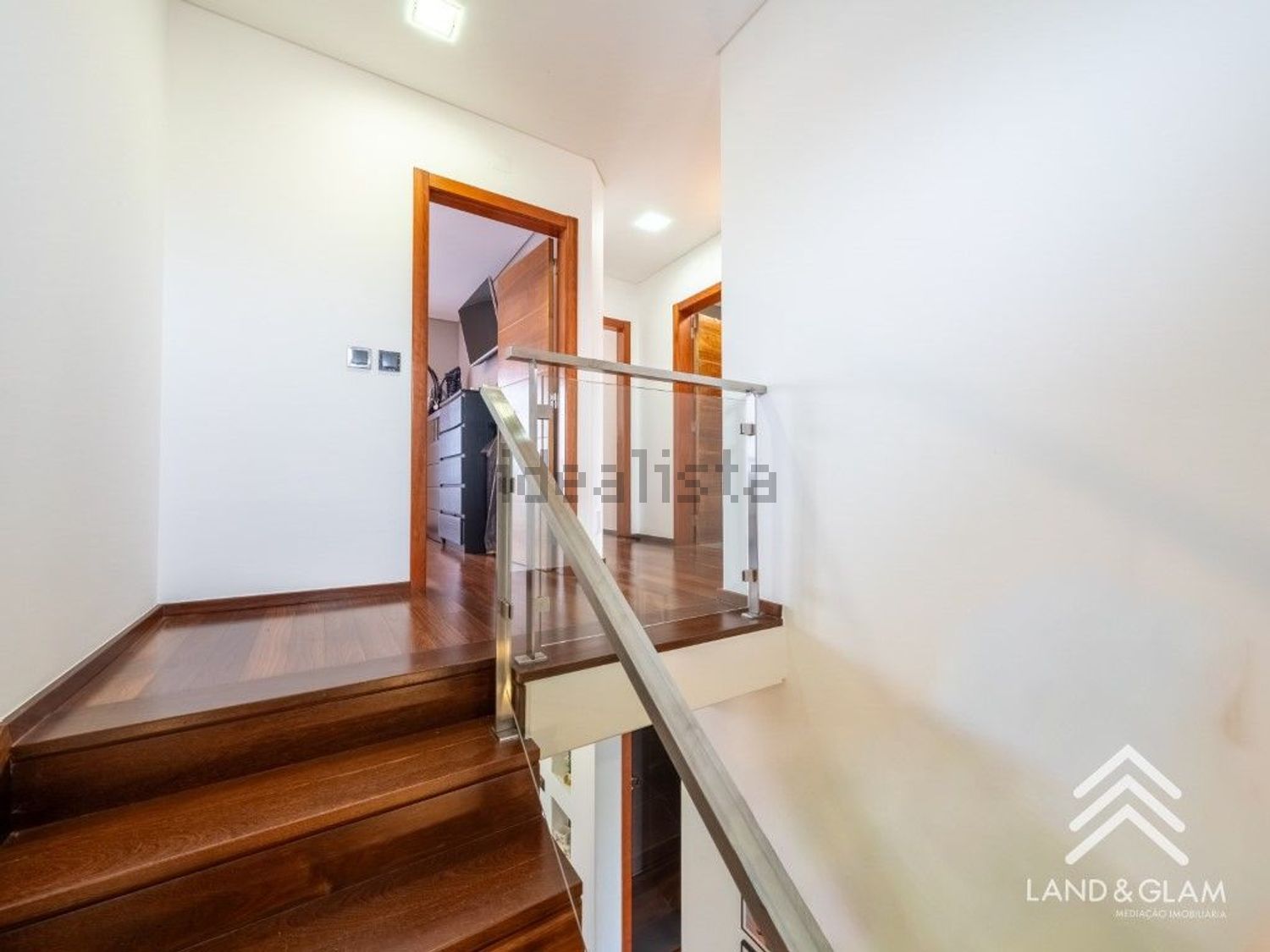 小楼房或独栋别墅出售在Rua das Helenas, 10 - 详情