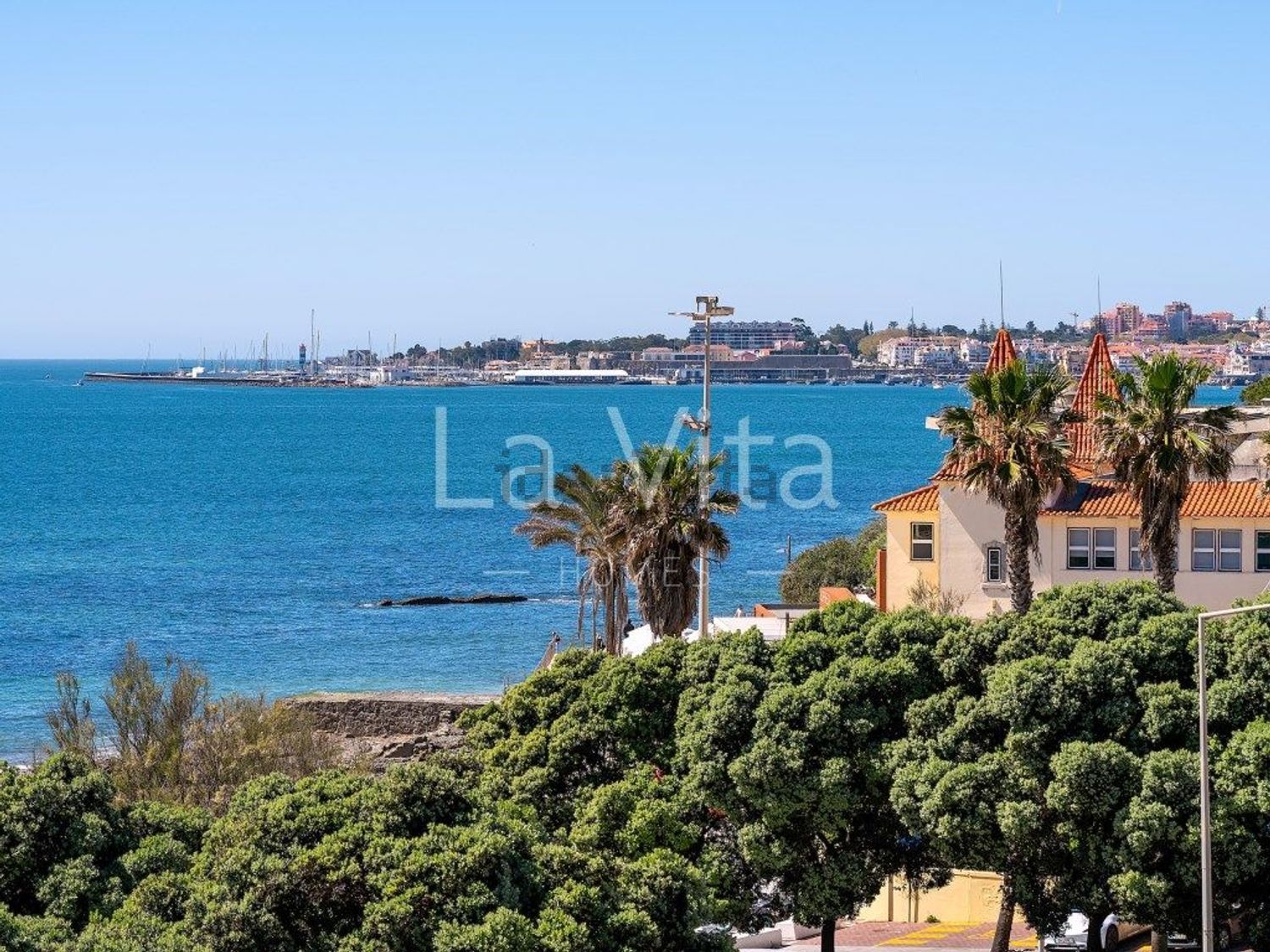 双拼别墅出售在Avenida Marginal - 视线