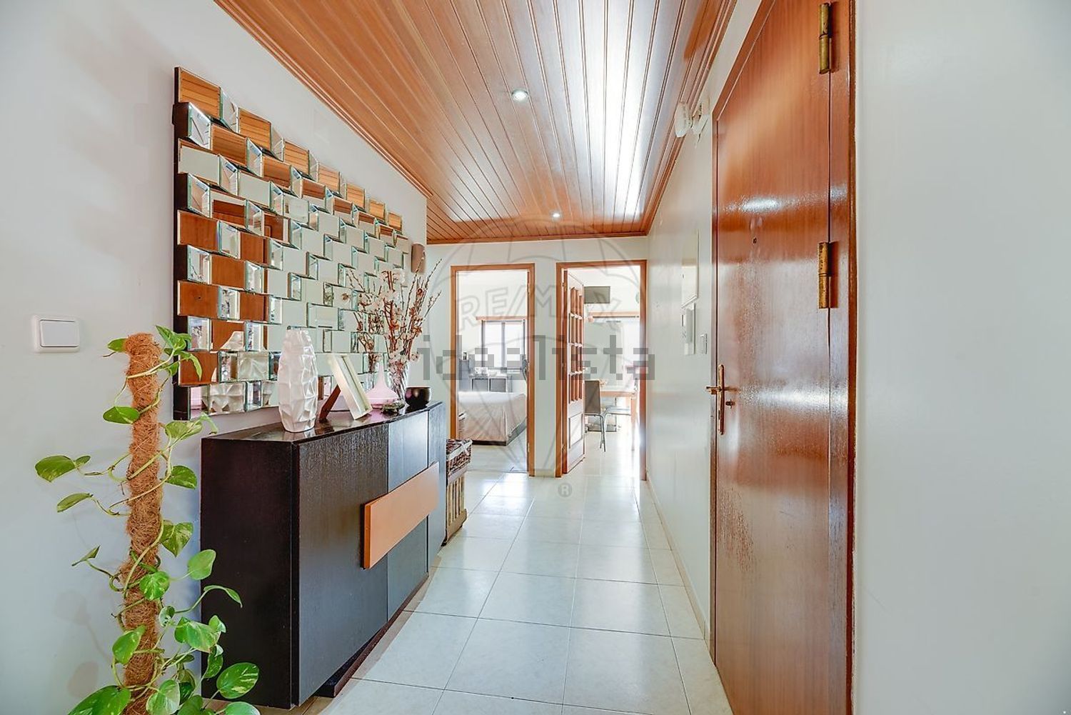 公寓 t3出售在Rua Maria Pia - 过道