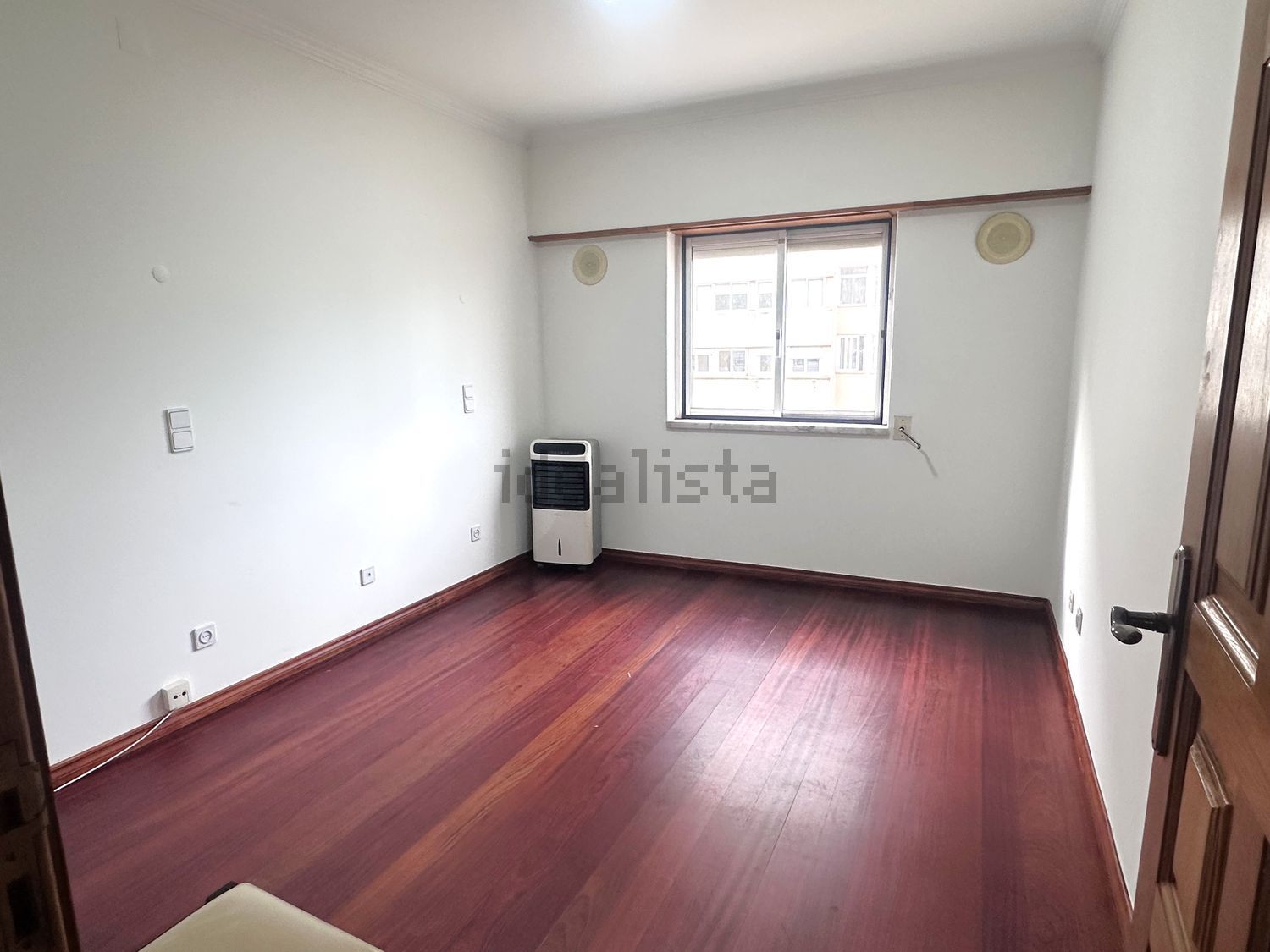 出租公寓 t4在Rua Ventura Abrantes, 7 - 居住