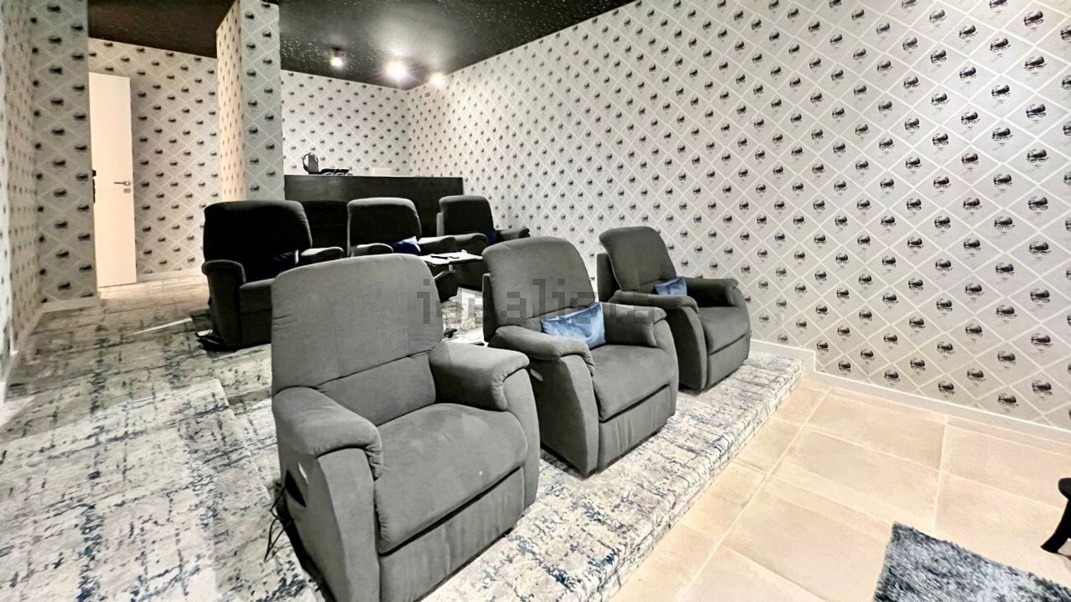 小楼房或独栋别墅出售在Rua Mato das Cruzadas - 客厅