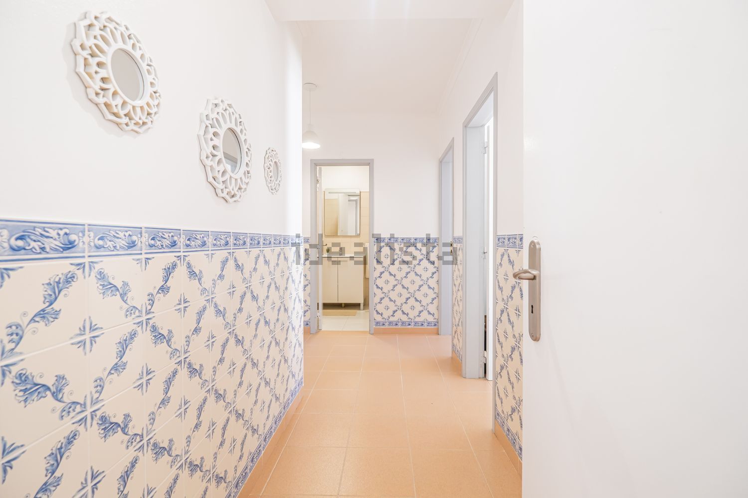 公寓 t2出售在Rua Miguel Esteves Medeiros - 过道