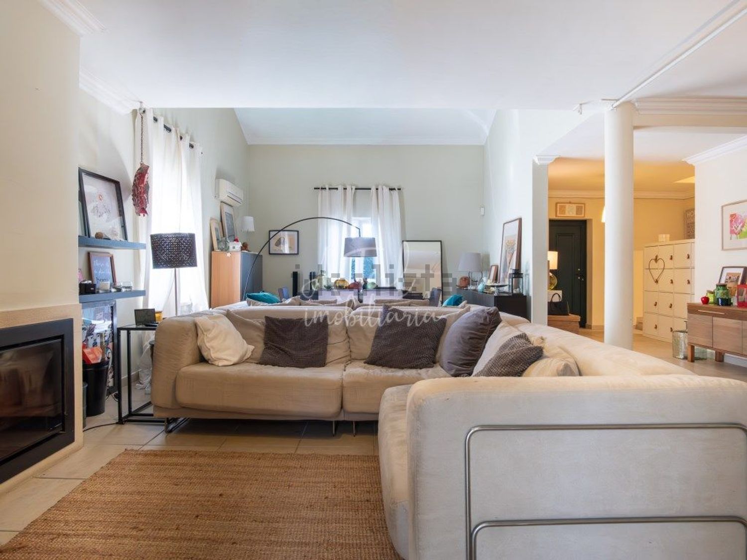 小楼房或独栋别墅出售在Vale de Choupos - Choilo - Galeotas - 客厅