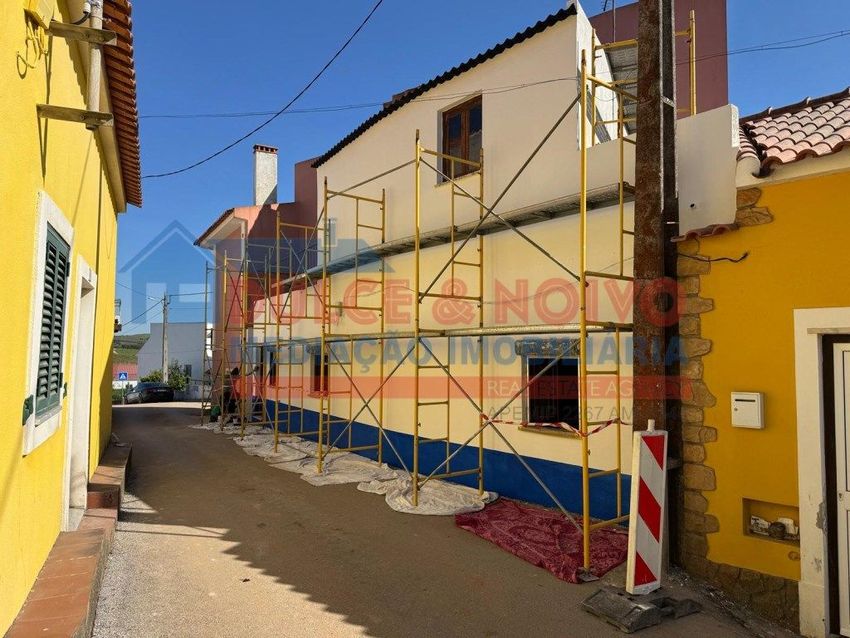 小楼房或独栋别墅出售在Rua da Esperança, 7