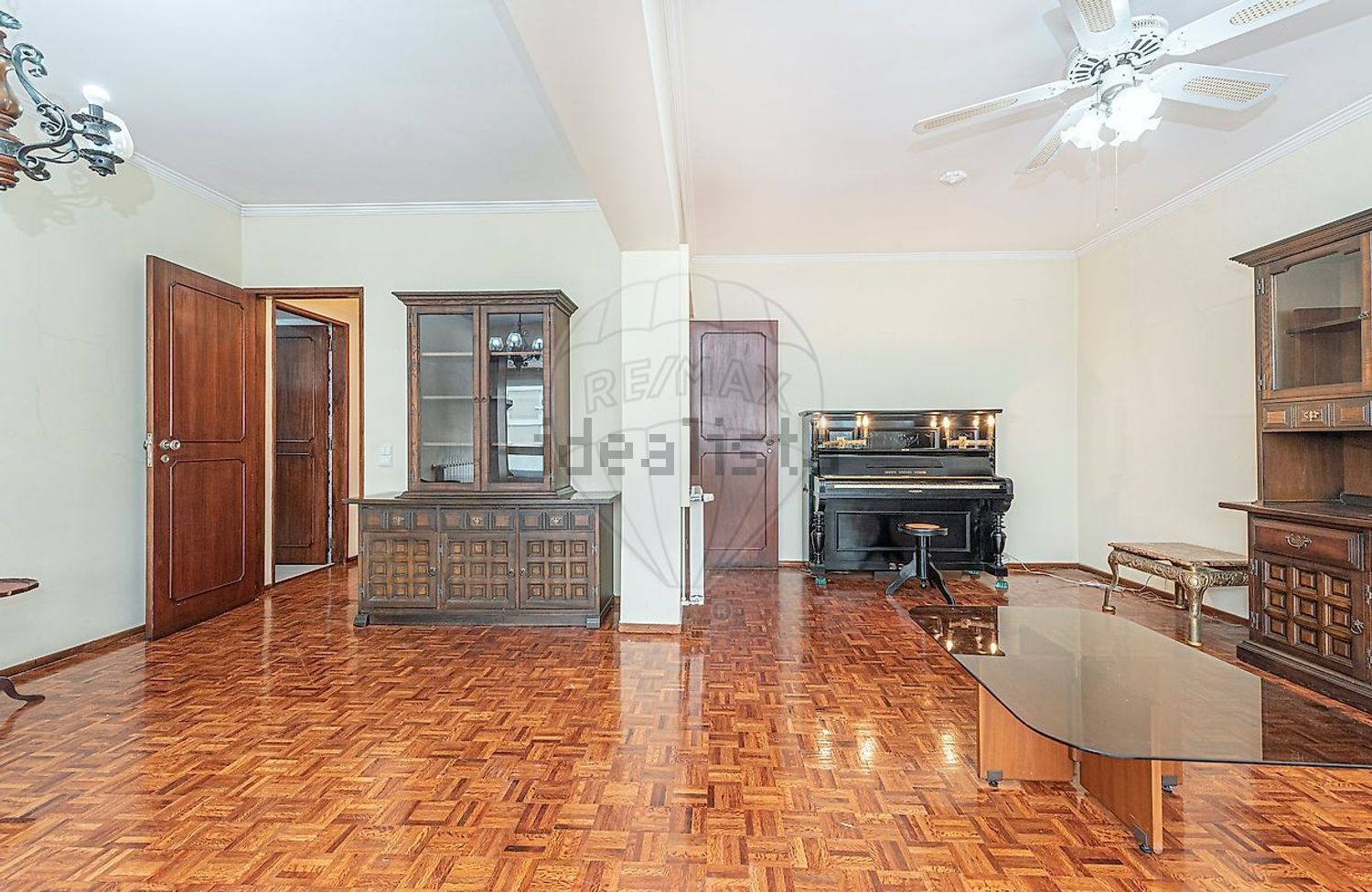 公寓 t3出售在Rua Júlio Dinis - 客厅