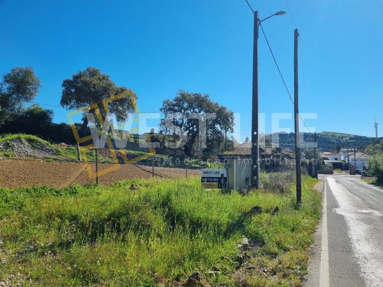 小楼房或独栋别墅出售在Avenida Catarina Eufémia - 照片