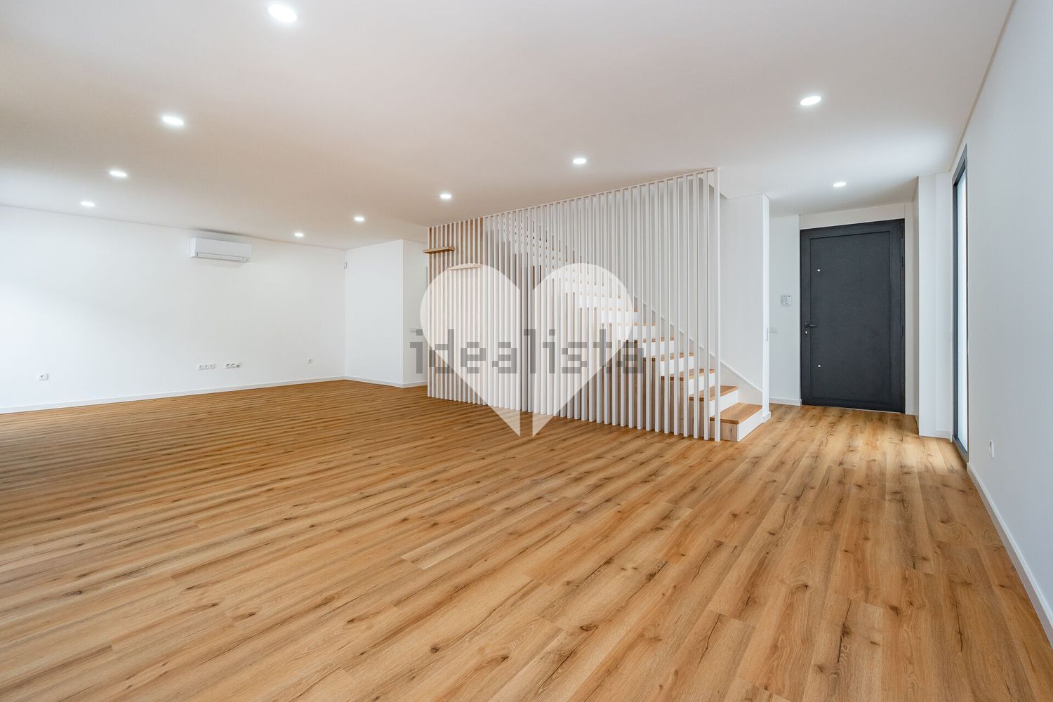 小楼房或独栋别墅出售在Santa Iria de Azoia - São João da Talha - Bobadela - 居住