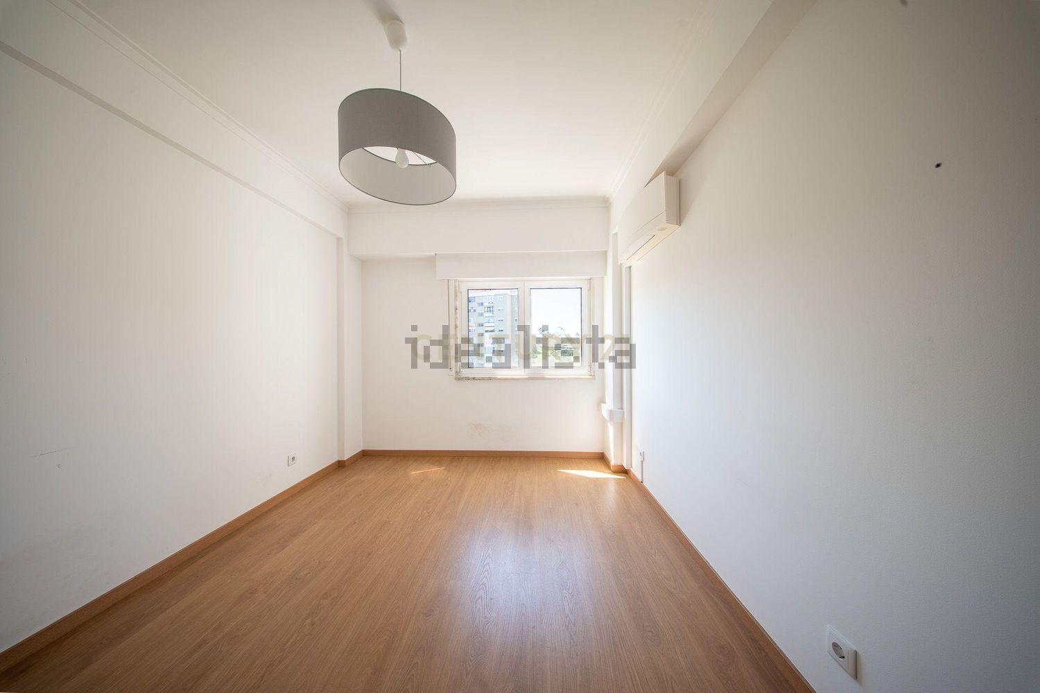 公寓 t3出售在Avenida Ruy Luís Gomes, 12 - 居住