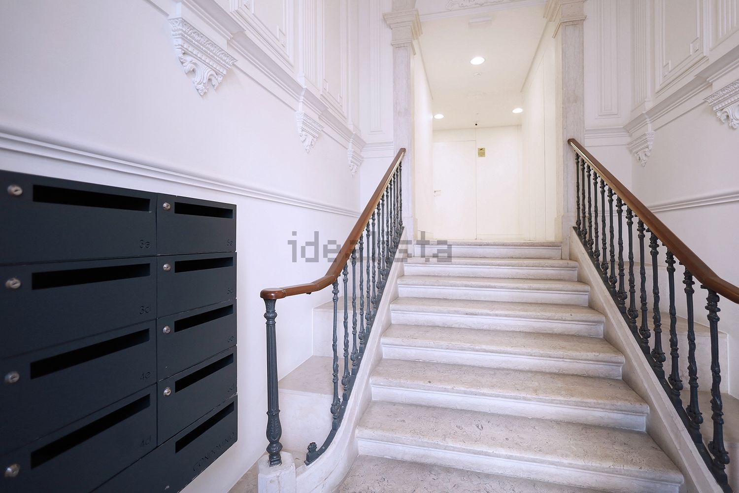 公寓 t2出售在Rua Duque de Palmela, 21 - 前厅