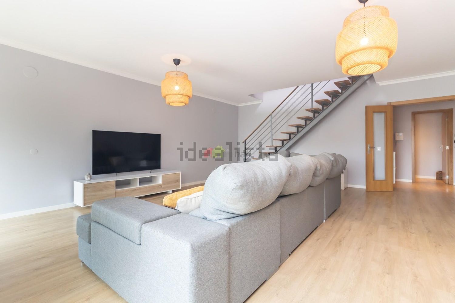 复式公寓出售在Rua Alves Roçadas - 客厅