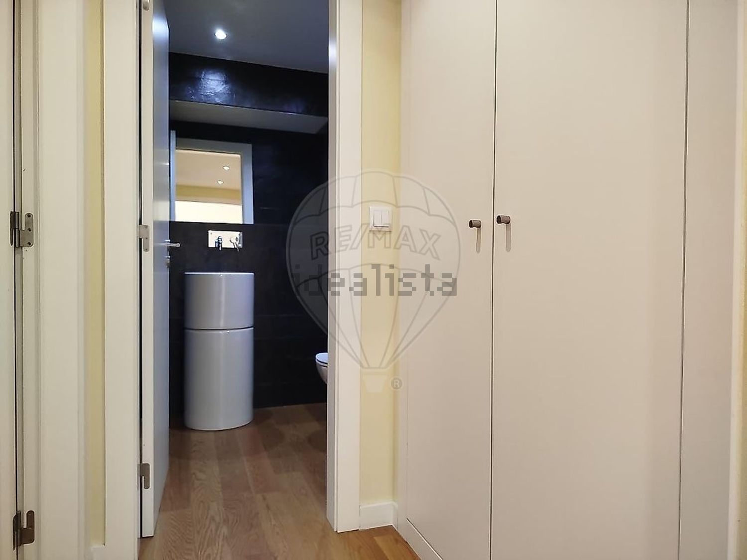 出租公寓 t1在Rua Miguel Torga - 试衣间