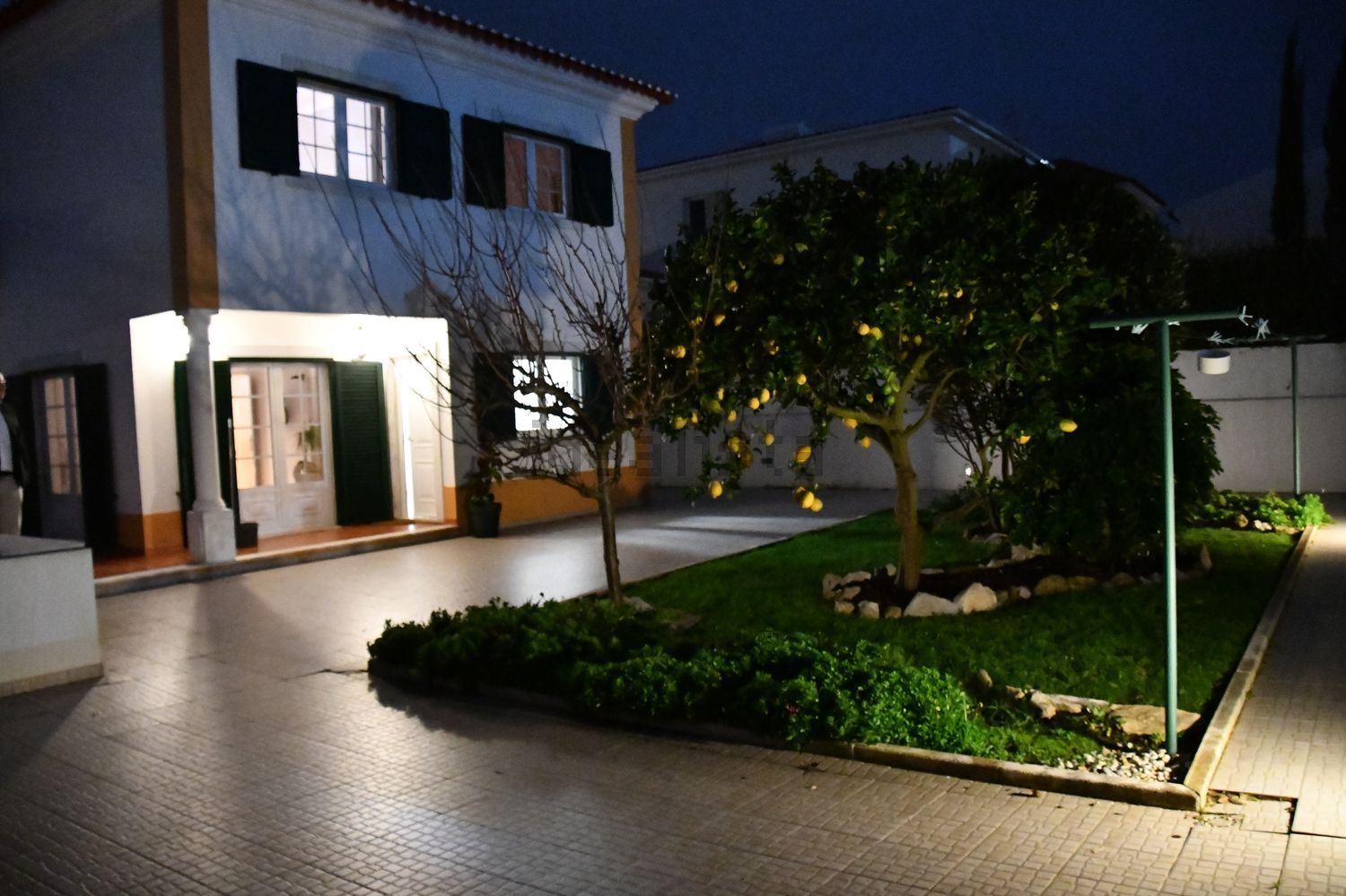 出租小楼房或独栋别墅在Rua António Augusto Pereira de Almeida, 29 - 外立面