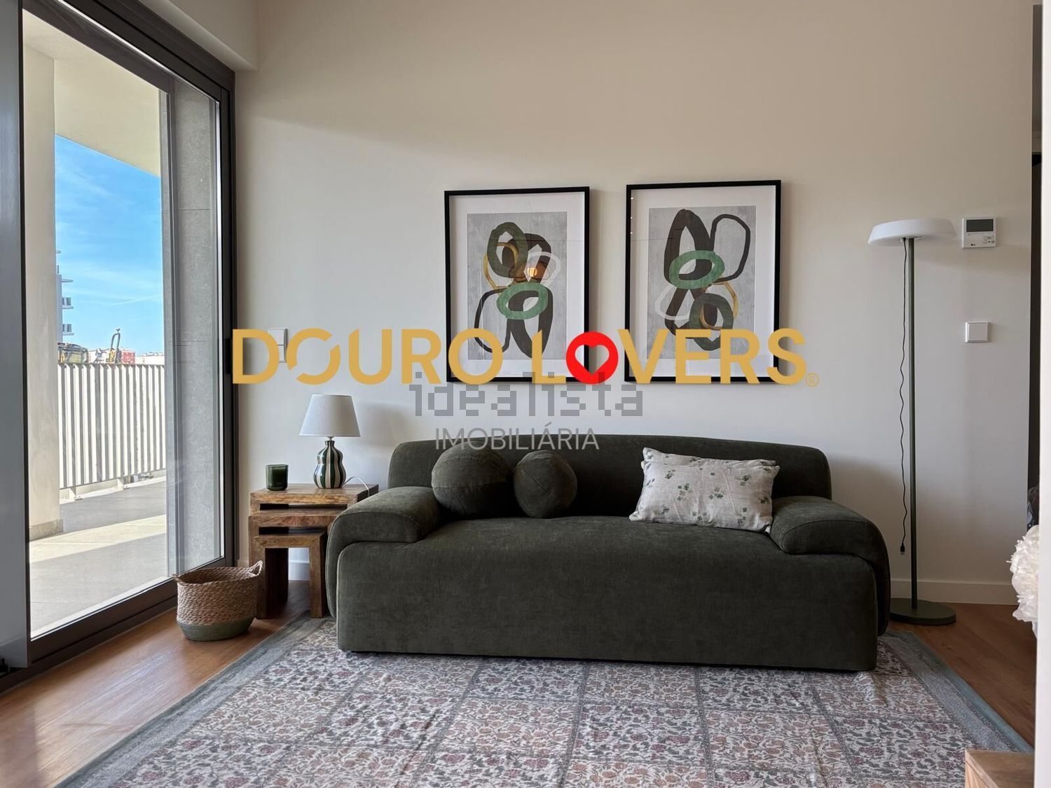 出租公寓 t1在Avenida Álvaro Cunhal - 客厅