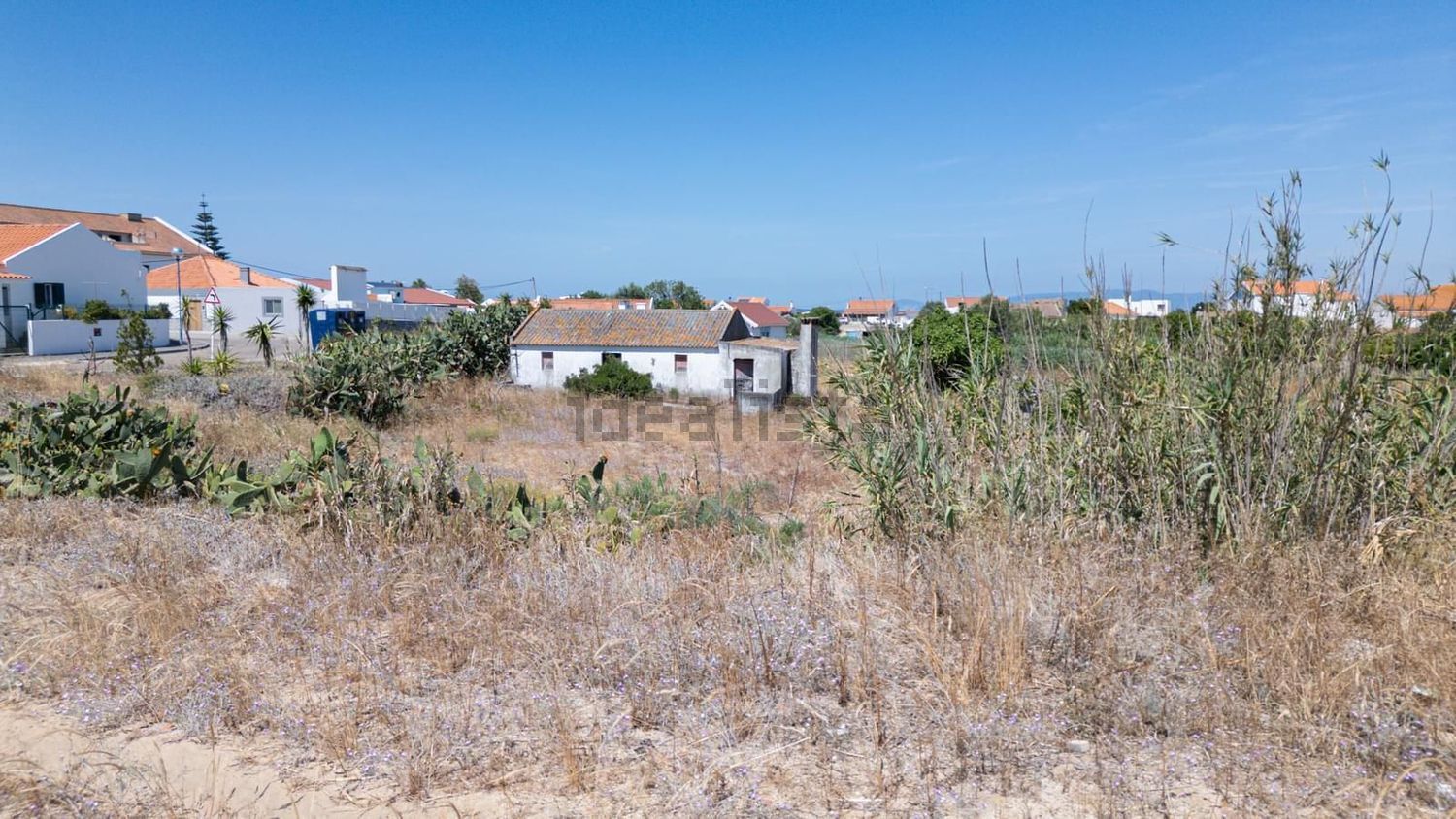 小楼房或独栋别墅出售在Estrada Sem Nome - 外立面