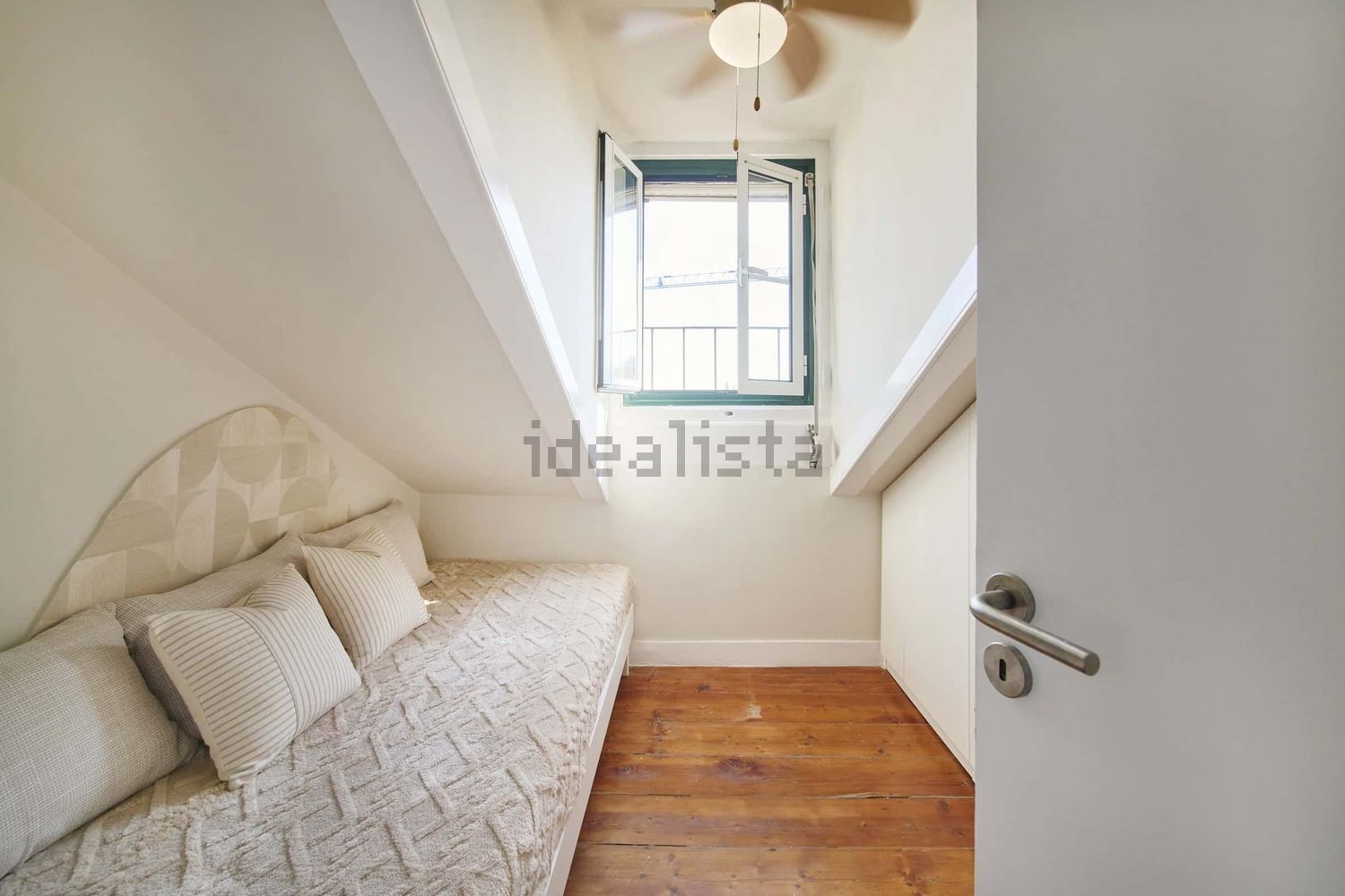 出租房间在Largo Vitorino Damásio, 2 - 过道