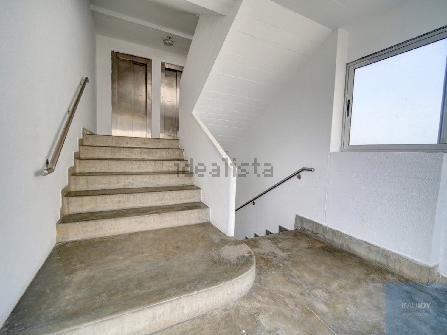 公寓 t3出售在Rua Adães Bermudes, 250 - 详情