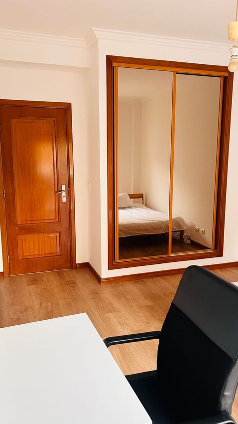 出租房间在Rua Fernão Lopes, 45