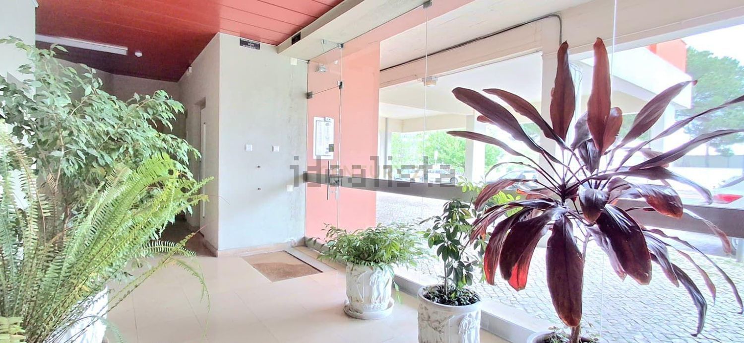 公寓 t3出售在Rua Tomás Alcaide, 100 - 客厅