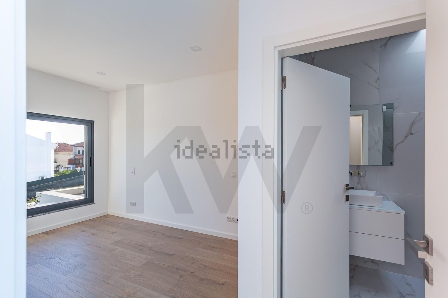 双拼别墅出售在Rua Marechal Craveiro Lopes s/n - 照片