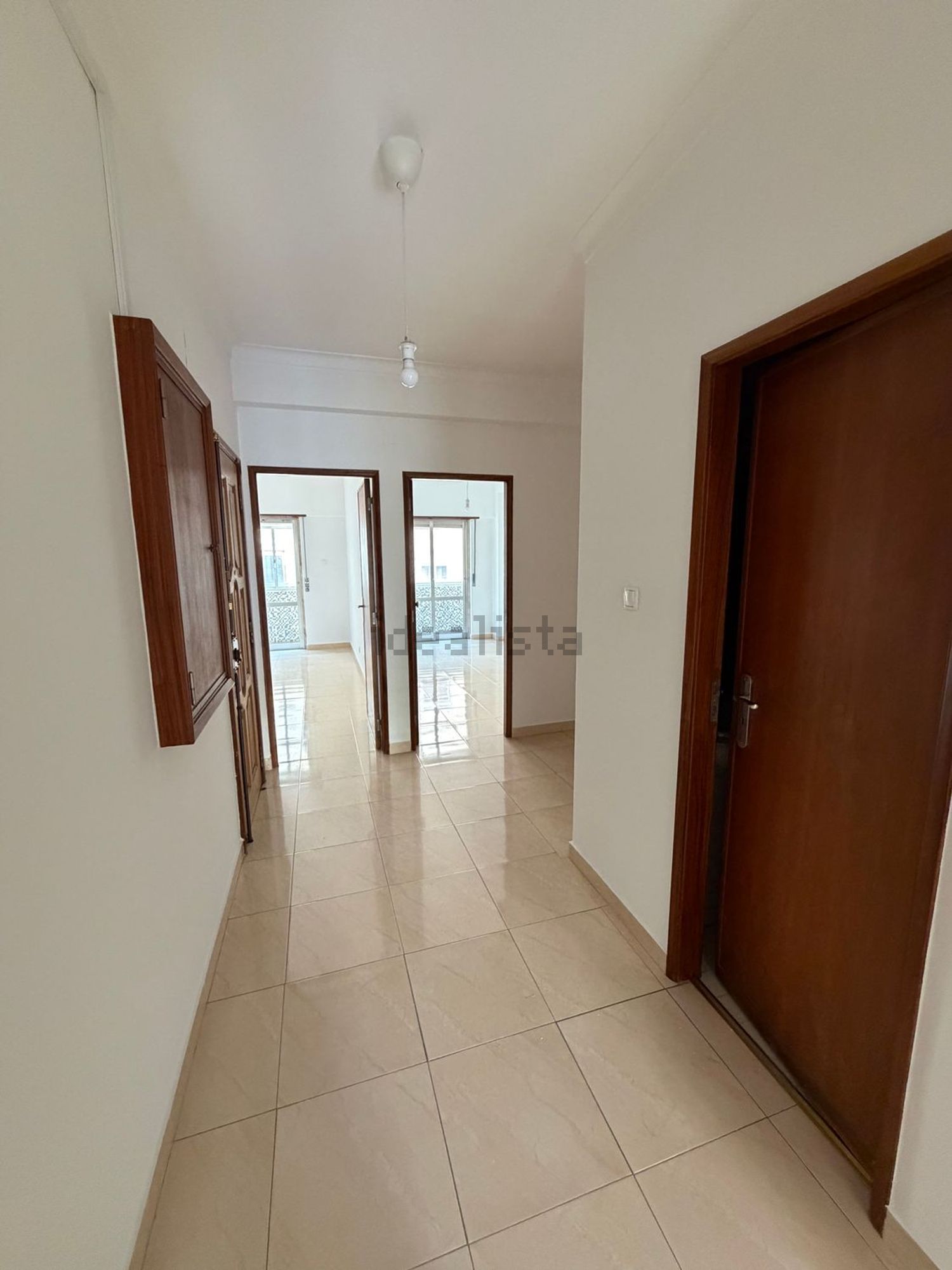 公寓 t2出售在Rua Bento de Jesus Caraça, 22 - 前厅