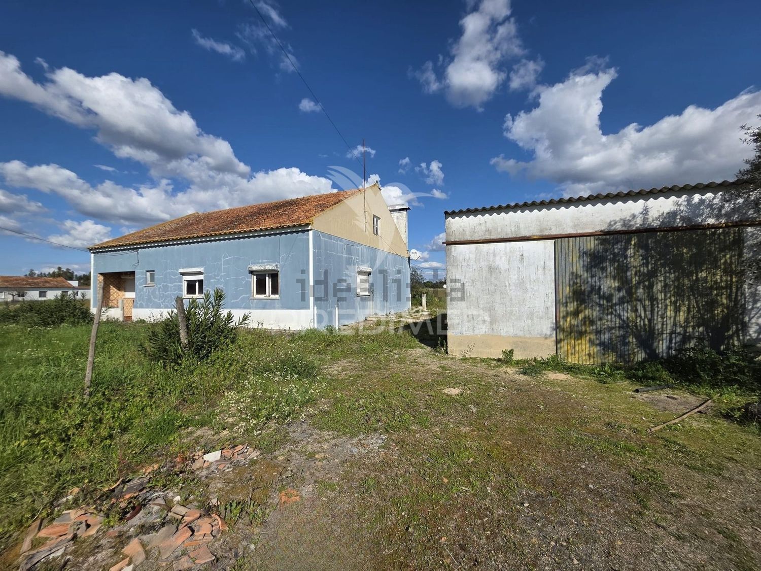 小楼房或独栋别墅出售在Rua Cândido de Matos Vieira - 外立面