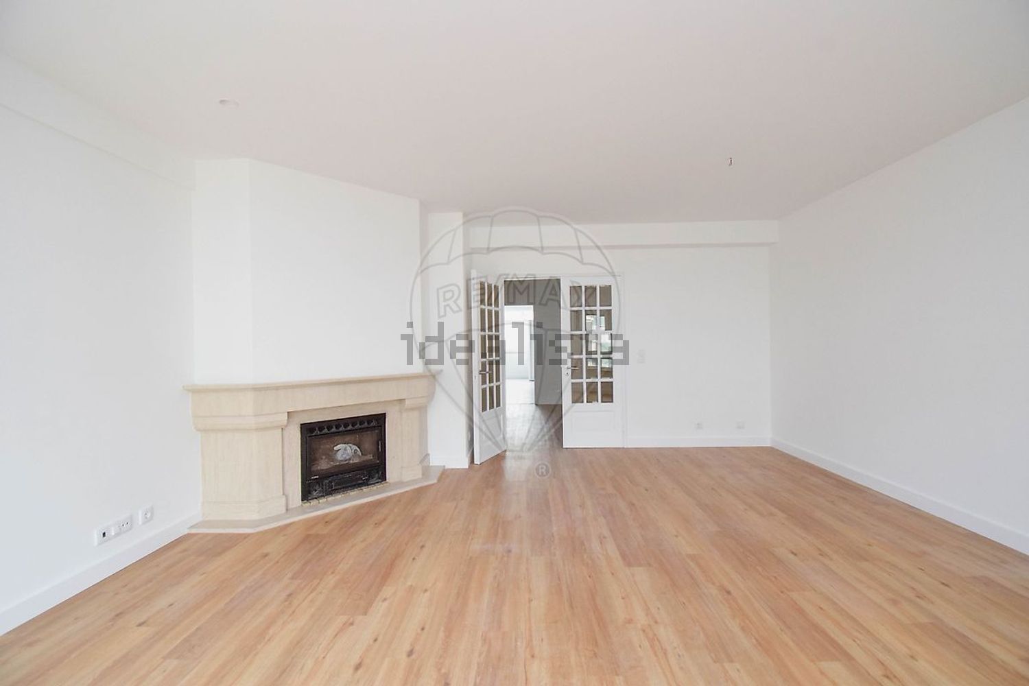 公寓 t3出售在Rua Anjos Teixeira - 客厅