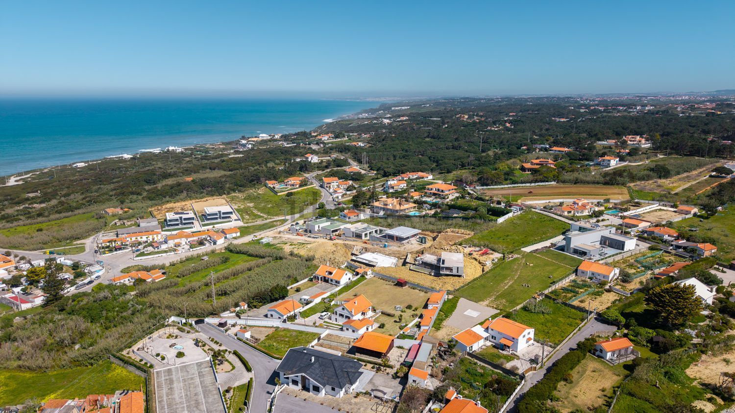 小楼房或独栋别墅出售在Rua Maria Inês Massano - 视线