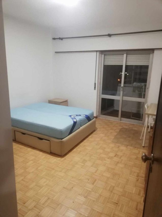 出租房间在Praceta Florbela Espanca, 9