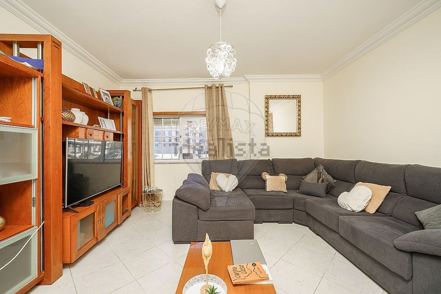 公寓 t2出售在Rua Gago Coutinho e Sacadura Cabral - 客厅