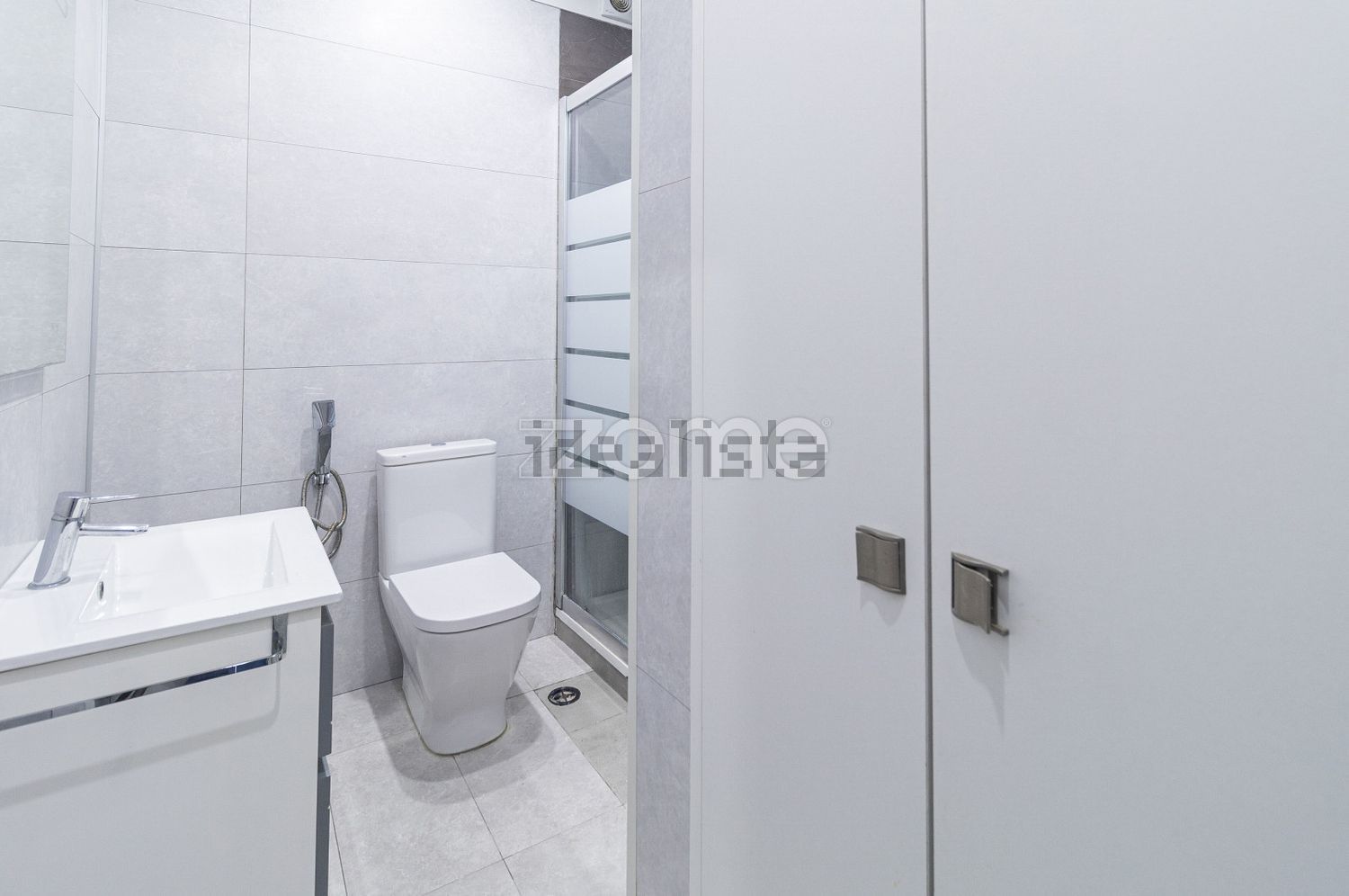 公寓 t2出售在Travessa Rafael de Oliveira, 1 - 卫生间