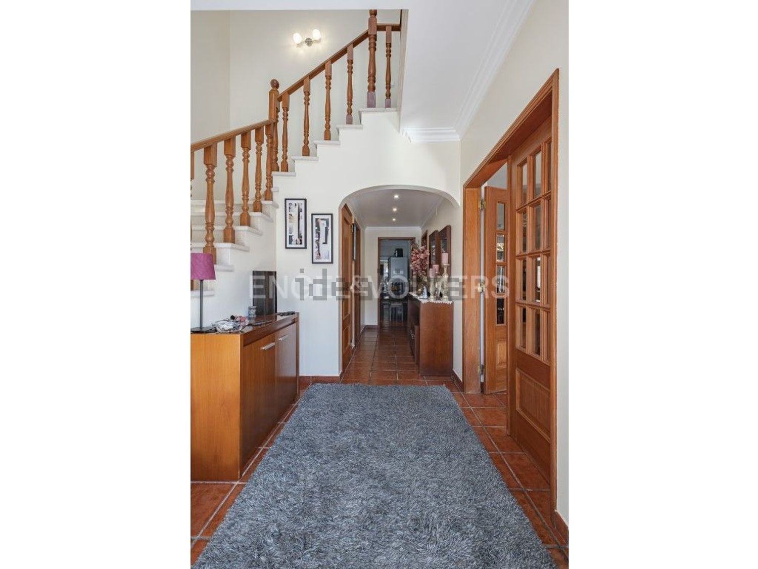 小楼房或独栋别墅出售在Moita - 过道