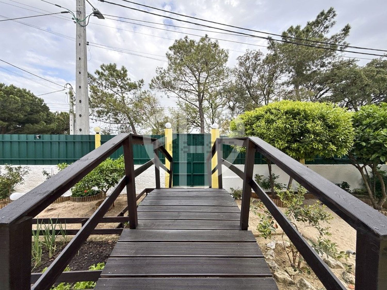 小楼房或独栋别墅出售Cm1029 - 详情