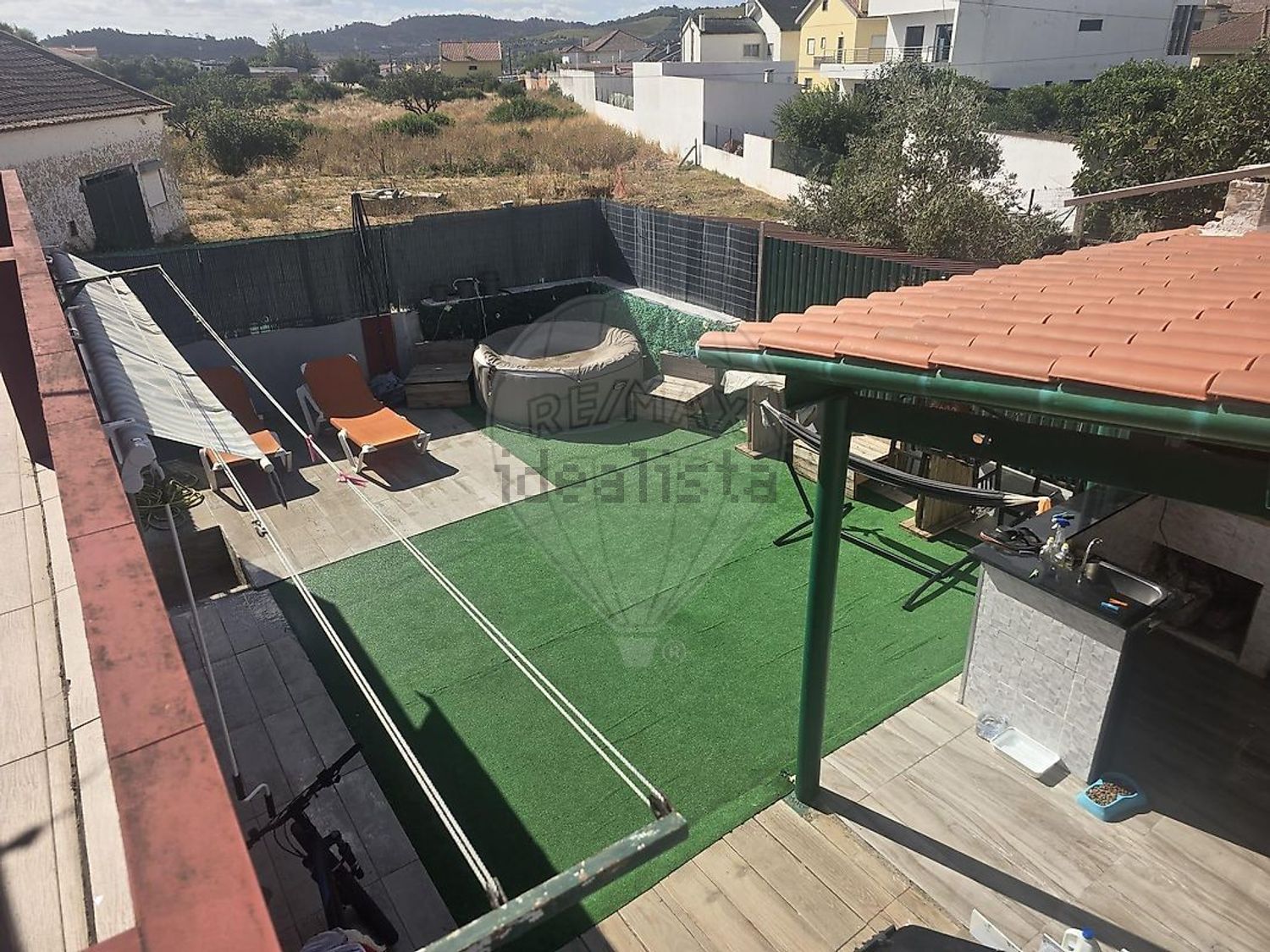 小楼房或独栋别墅出售在Carregado e Cadafais - 阳台