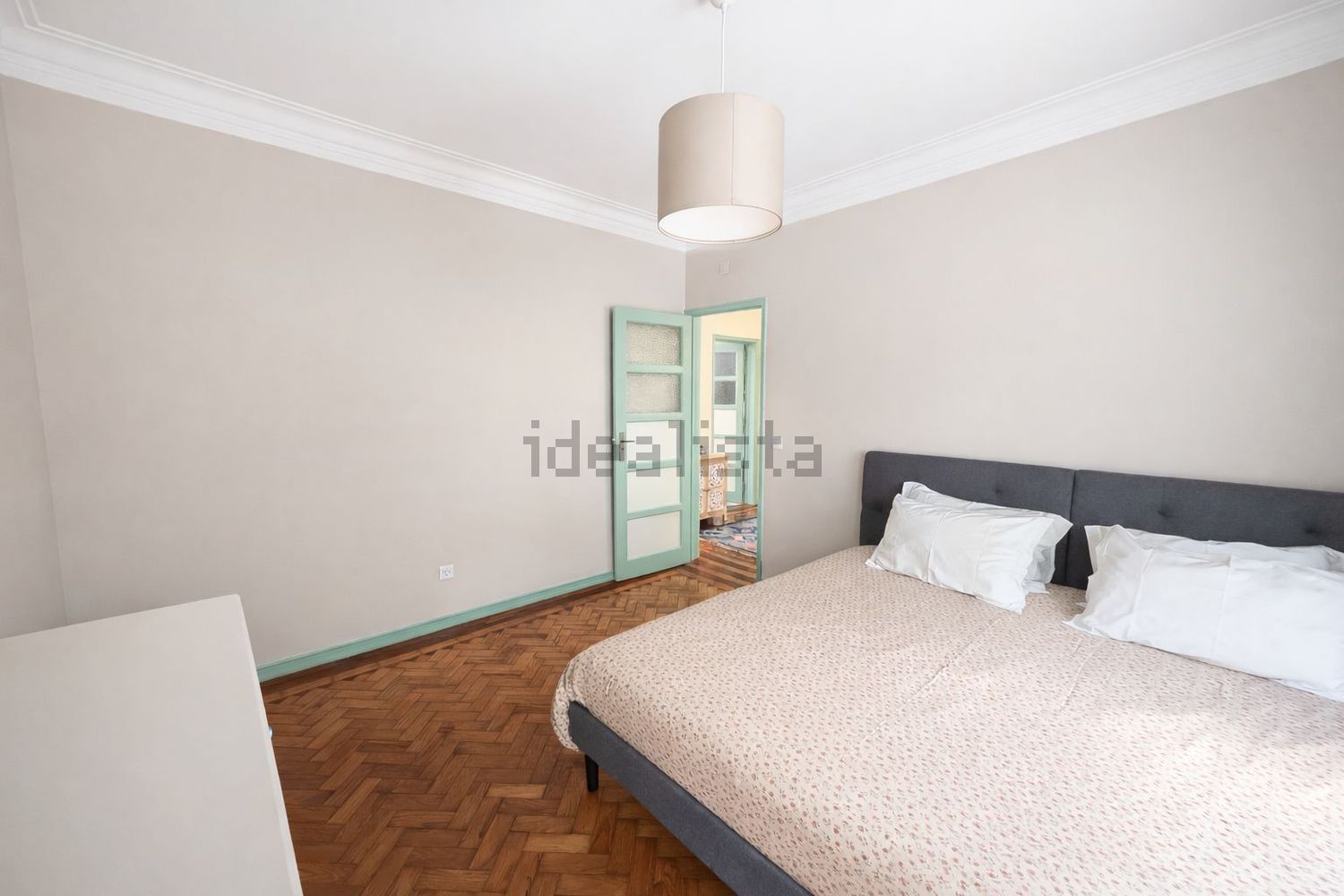 小楼房或独栋别墅出售在Estrada Nacional 10 - 卧室