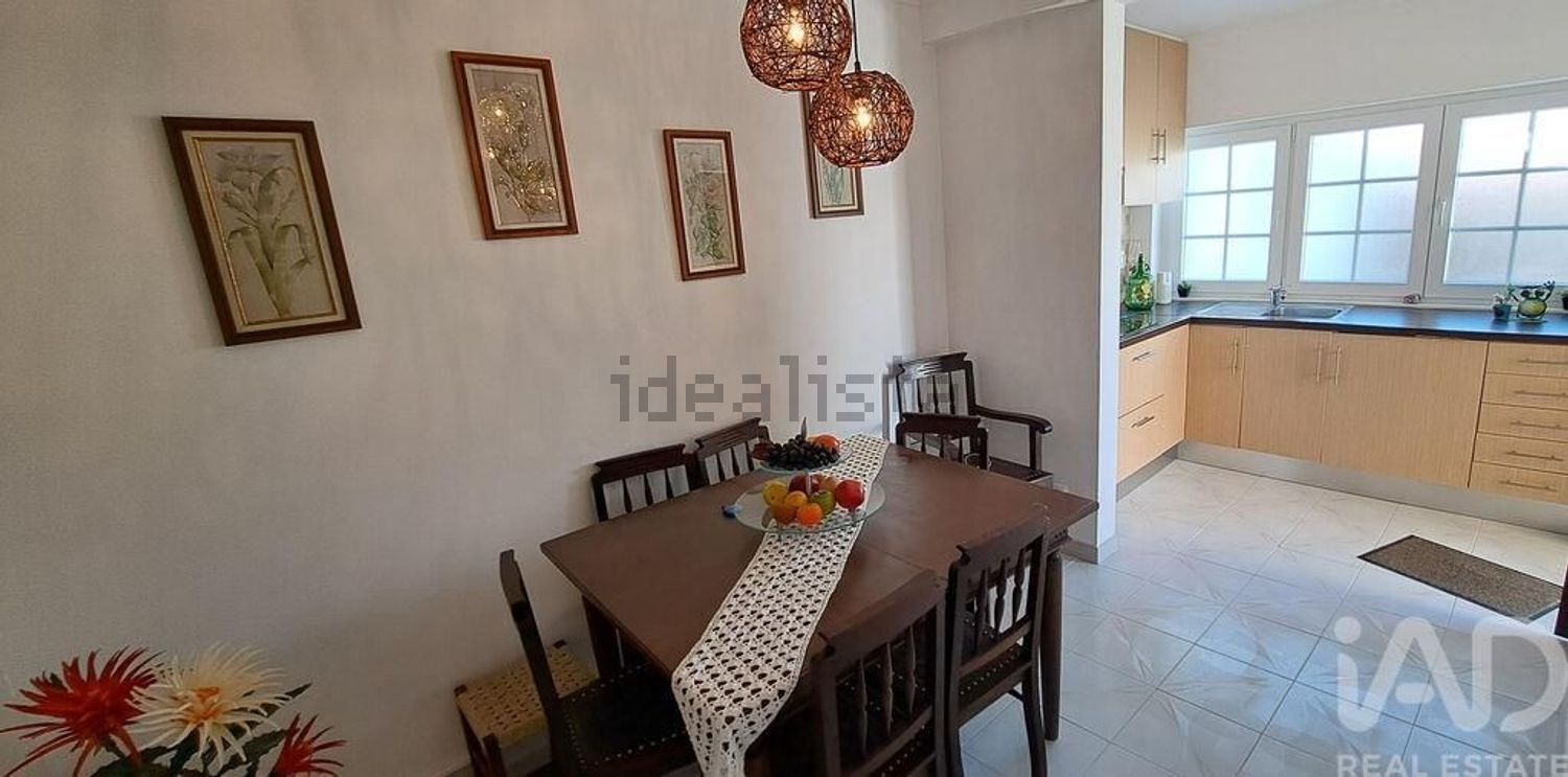 双拼别墅出售在Santa Cruz - 客厅