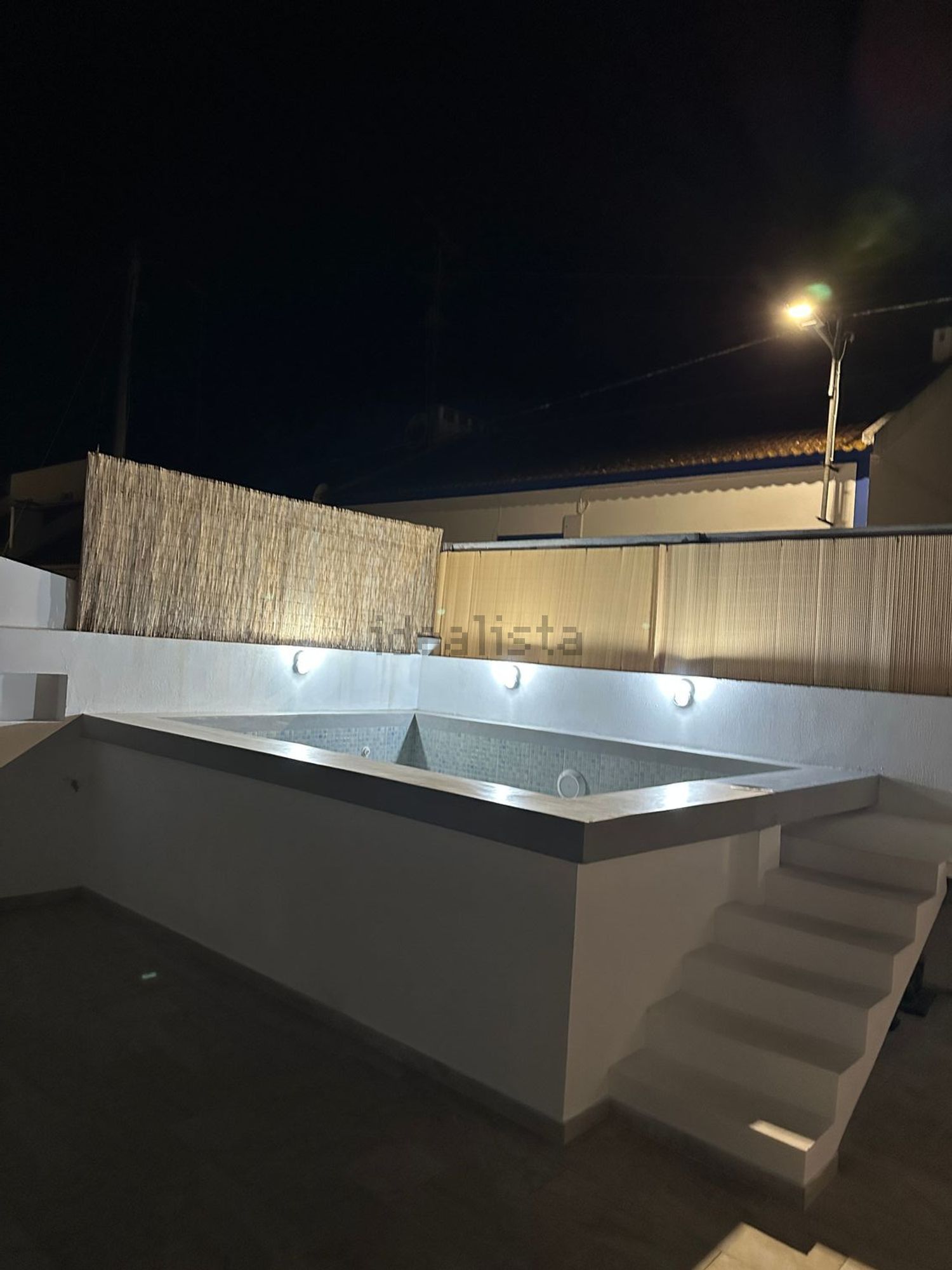 双拼别墅出售在Rua 1 de Maio, 15 - 花园