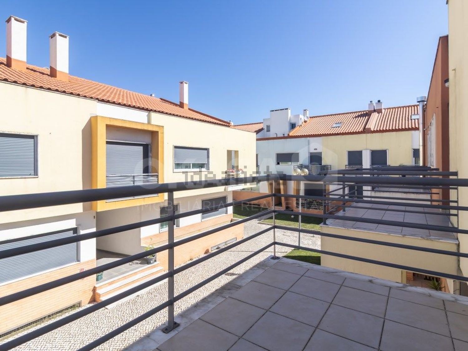 联排别墅出售在Rua Luís de Ataíde - 露台