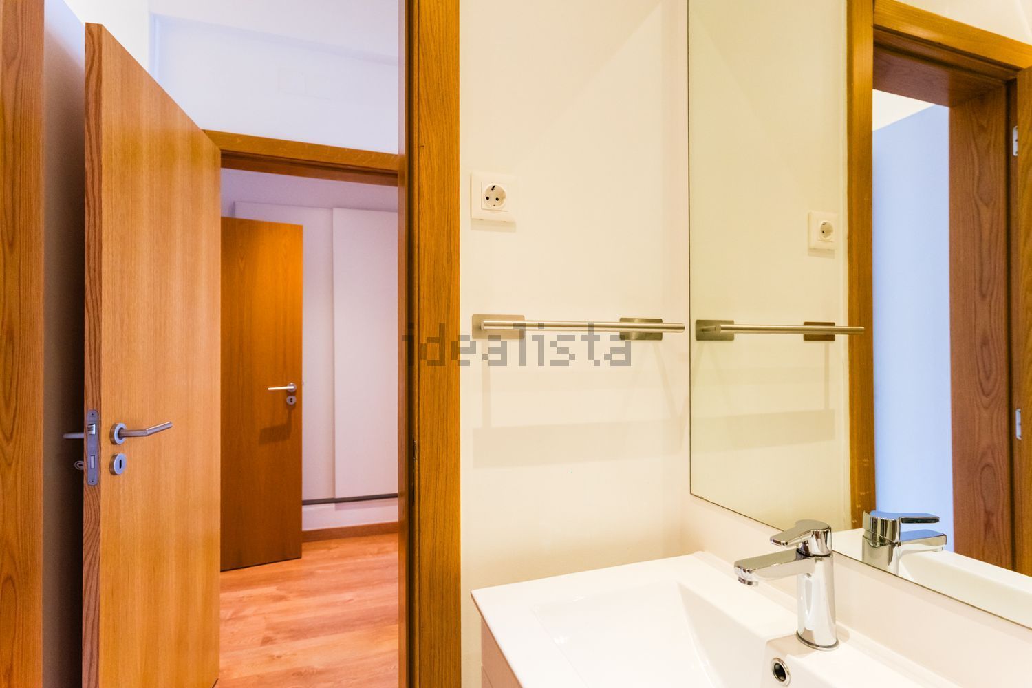 出租公寓 t2在Rua Luís Pastor de Macedo - 卫生间