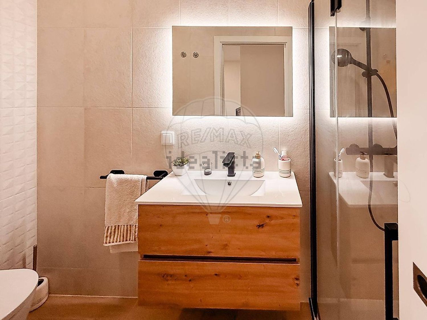 公寓 t2出售在Rua de Olivença - 卫生间