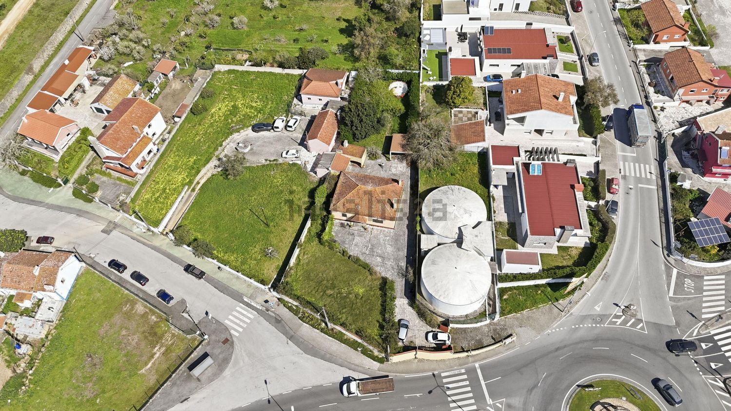 小楼房或独栋别墅出售在Rua do Bairro Novo - 照片