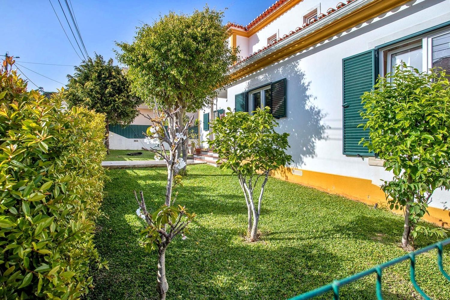 小楼房或独栋别墅出售在Rua dos Pintassilgos, 3 - 外立面