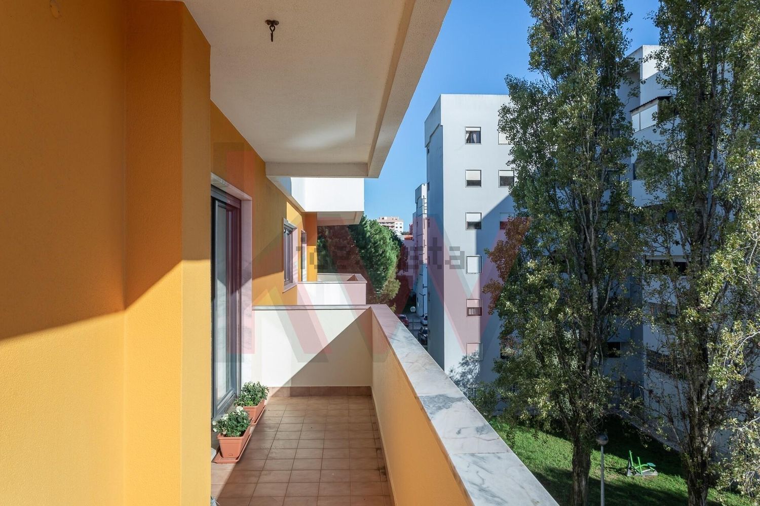 公寓 t4出售在Rua Gil Eanes s/n - 阳台