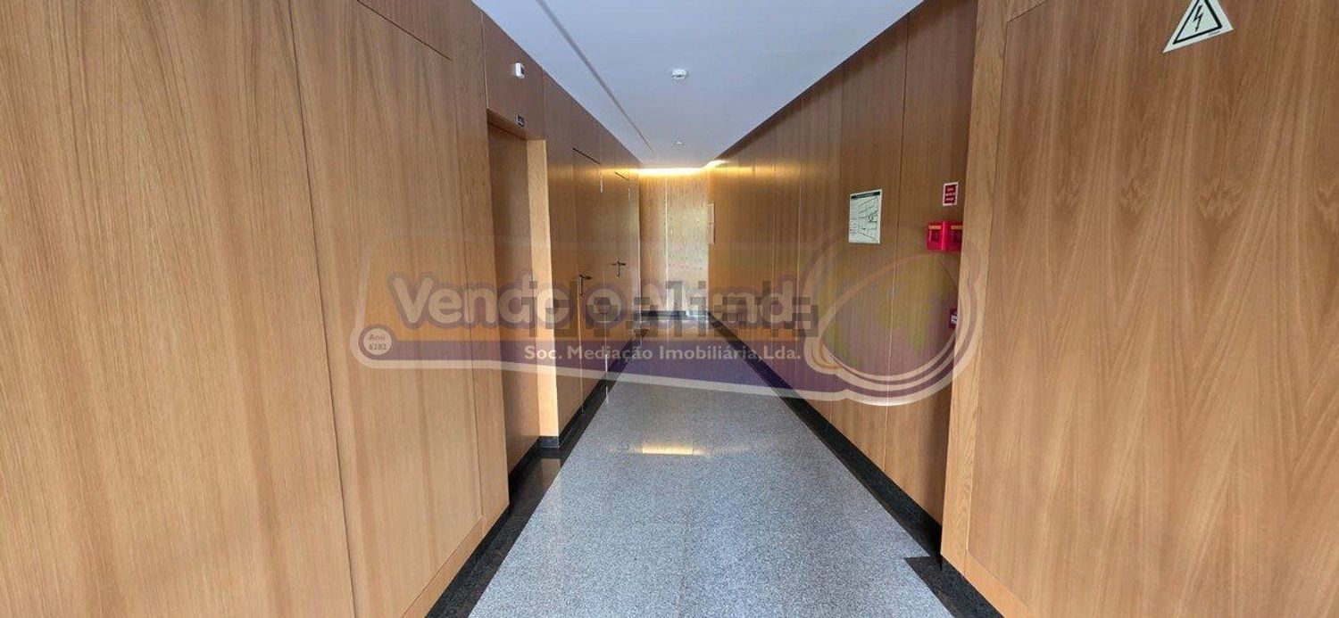 公寓 t2出售在Póvoa de Santa Iria e Forte da Casa - 过道