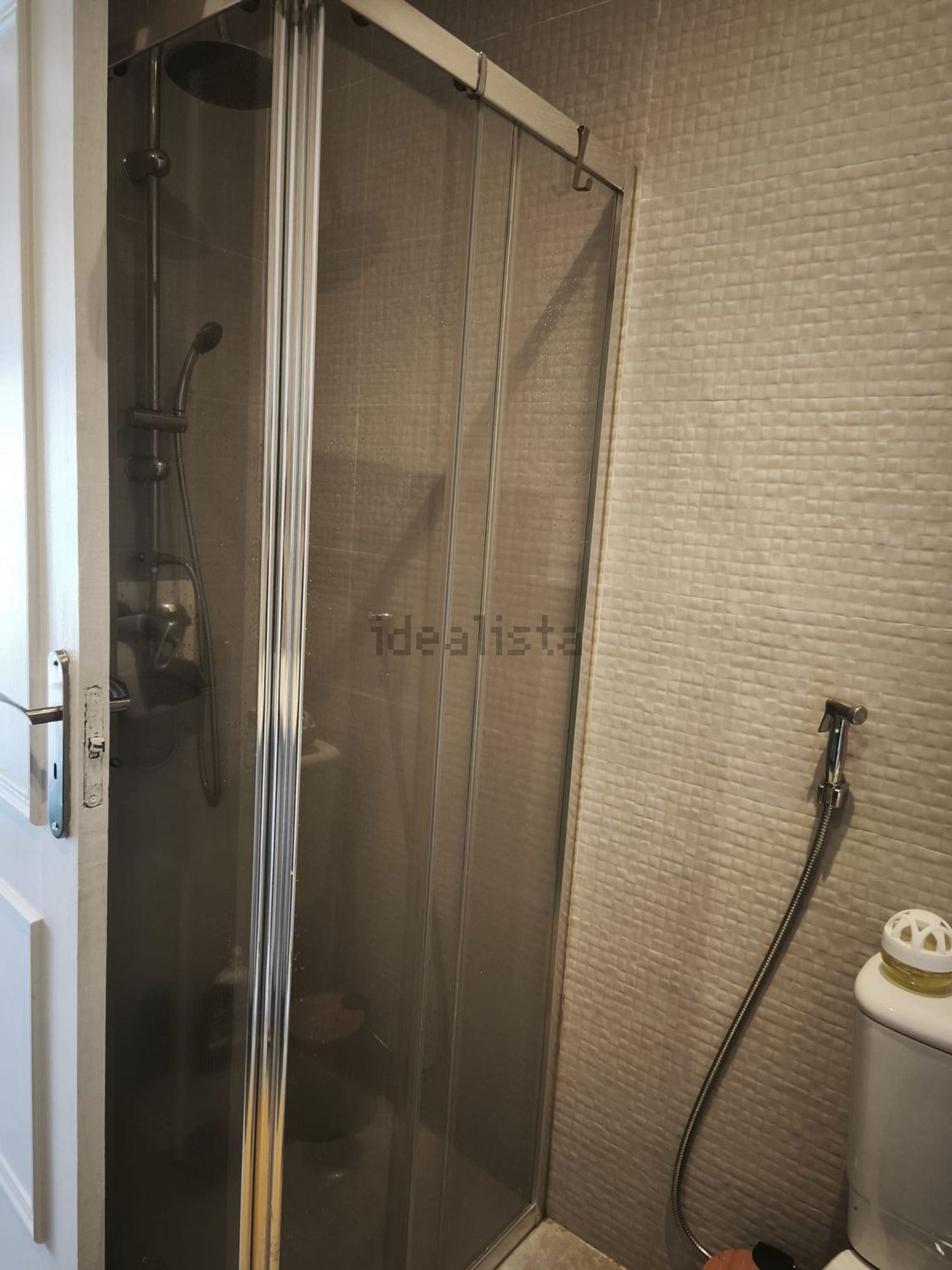 出租房间在Rua António Nobre, 177 - 卫生间